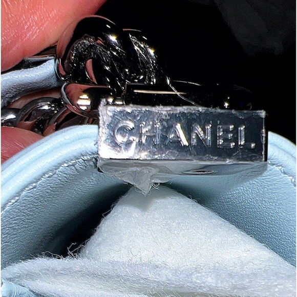 Authentic Chanel Limited Edition light Blue Calfskin Medium Boy Bag Flap. 💃🏽💯 - Picture 9 of 13